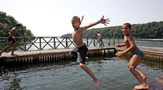 lacul snagov baiat inecat scaldat