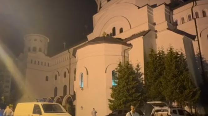 crima violenta curte biserica sibiu