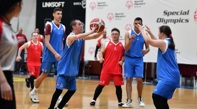 sport competitii persoane deficiente mentale
