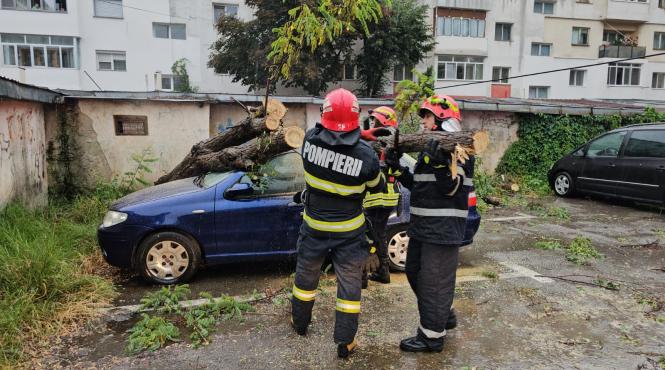 igsu 42 de localitati din 19 judete afectate marti de furtuni