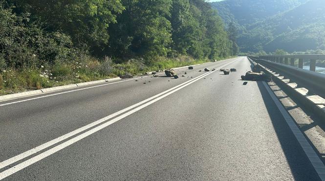lucrari pe valea oltului a fost nevoie de inchiderea totala a traficului