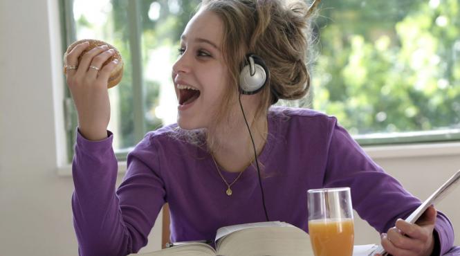 influenta muzicii asupra felului in care mancam