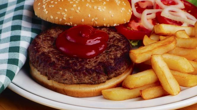 lanturi fast food inghesuie romania piata creste fat frumos