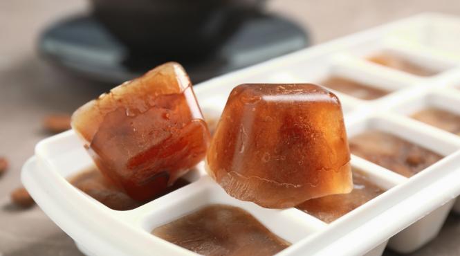 idei vara bucatarie forme gheata smoothie fructe ierburi aromatice