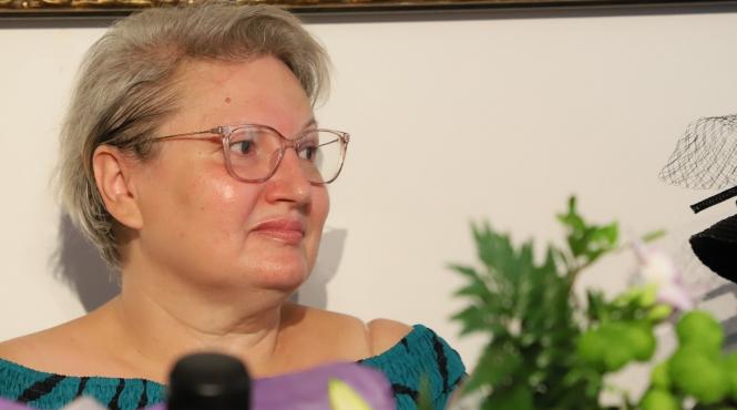 loreta popa carte scrisori ema moda calatorie