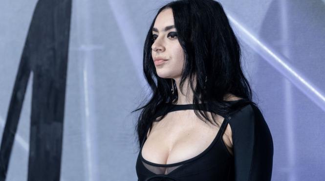 culoarea verii 2024 nuanta verde