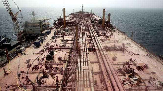 petrolier transport 1 4 milioane litri petrol rasturnat largul capitalei filipineze manila