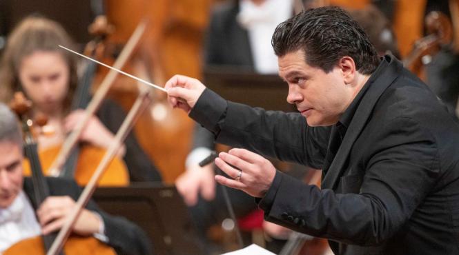 dirijorul roman cristian macelaru condus orchestra imn olimpic deschidere jocuri paris 2024