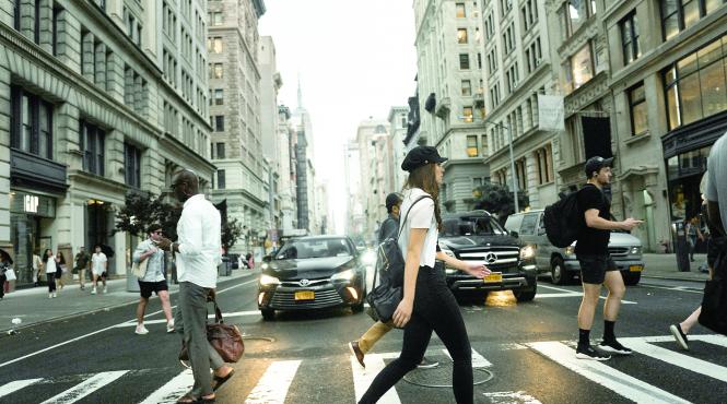 terasa new york hotel plaza pranz turisti