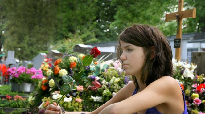 doliu vindecare moarte persoana draga sfaturi practice depasire vindecare trauma