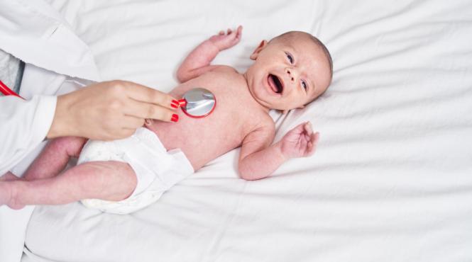 mortalitate bebelusi rural acces medic comunitati sarace