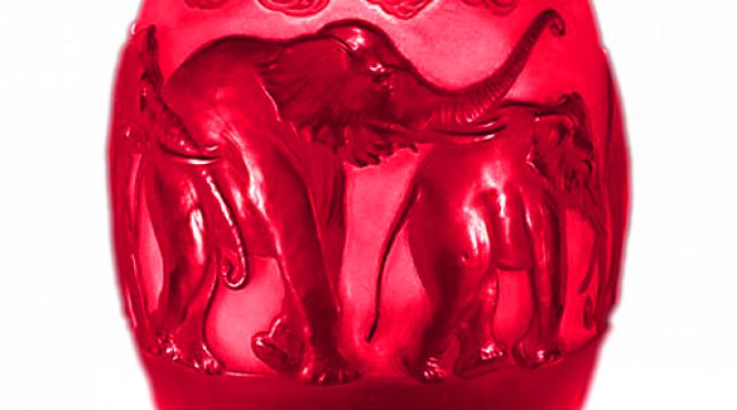 poveste elefanti roz pictati