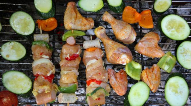 vara bucatarie 5 meniuri neratat luna august 2024