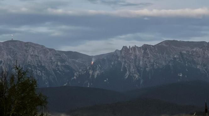 incendiu montan trasnete valea bujorilor creasta morarului