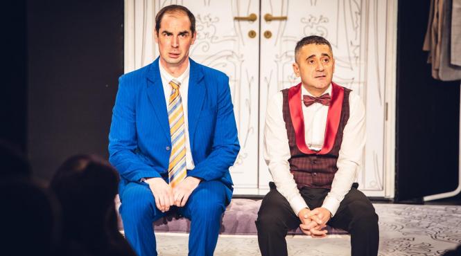 o comedie politista din culisele politicii amanta noastra de la minister