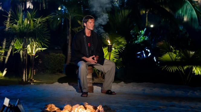 flacara ispitei se aprinde pentru a doua oara n vila baietilor n aceasta seara la insula iubirii nu ma mai mira nimic aici pe insula totul e imprevizibil