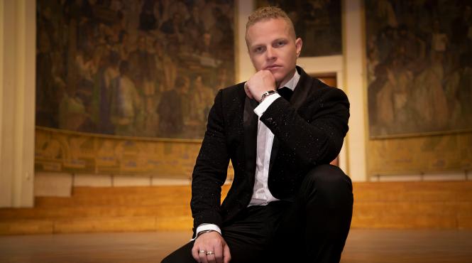 tenorul stefan von korch in premiera in gradina urbana a palatului bragadiru pe 22 august in concertul din napoli in micul paris