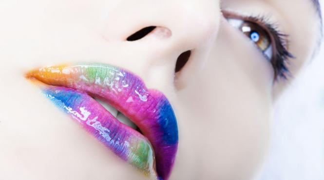 culorile si mesajele lor ce transmiti prin tinuta vestimentara pe care o porti