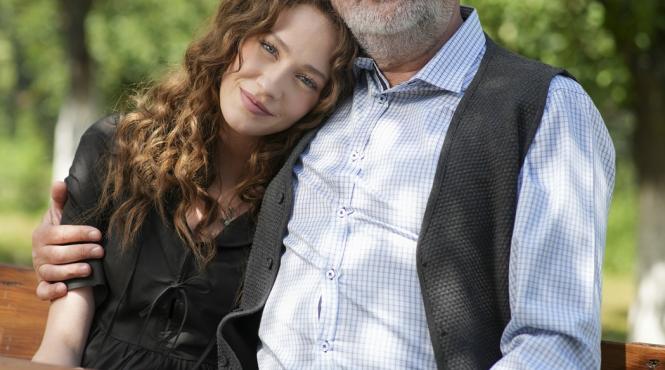 claudiu istodor si maria tapusa tata si fiica in iubire cu parfum de lavanda claudiu istodor in rol de preot in serialul de la antena 1