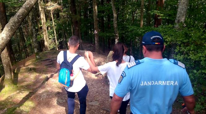 slanic moldova ursi turisti