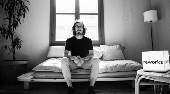 celebrul artist si cercetator albert barque duran soseste la bucuresti