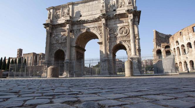 furtuna devastatoare roma arcul lui constantin avariat fulger