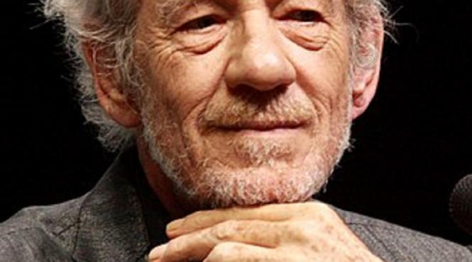 ian mckellen stapanul inelelor intalnirea elisabeta a ii a