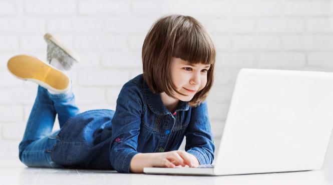 combatere dependenta de ecrane a copiilor