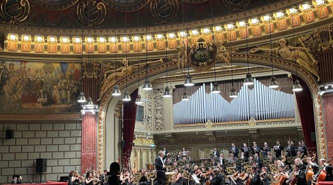 incepe bucharest music film festival 9 zile magice de muzica live film si evenimente pentru copii cu acces gratuit in piata george enescu