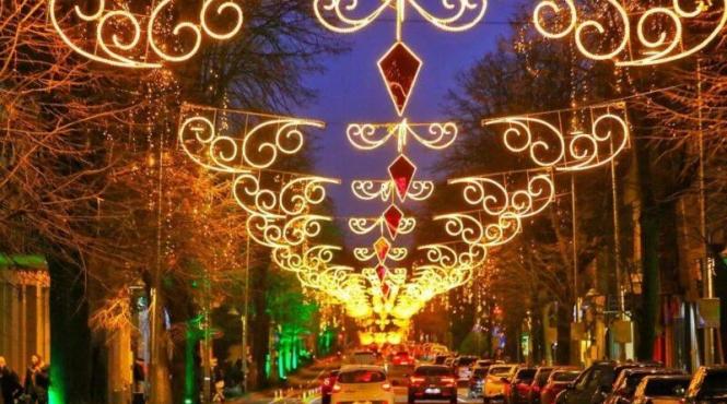 vergil chitac iluminatul festiv sarbatori iarna