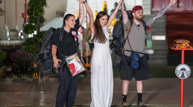 ieri seara la asia express betty salam si catalin visanescu si au incheiat parcursul pe drumul zeilor