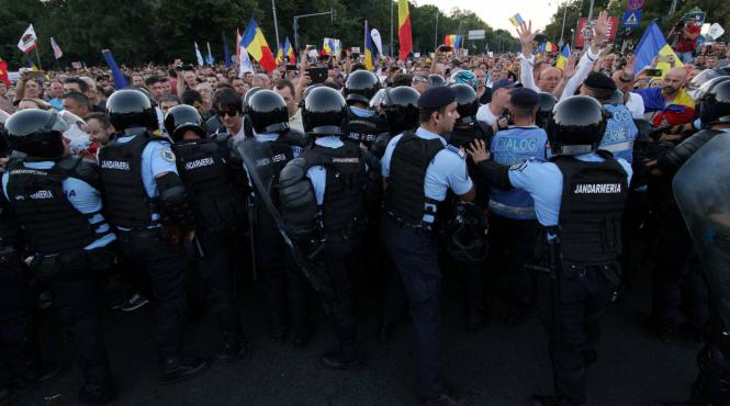 sosoaca jandarmerie represiv batut omorat manifestanti pasnici