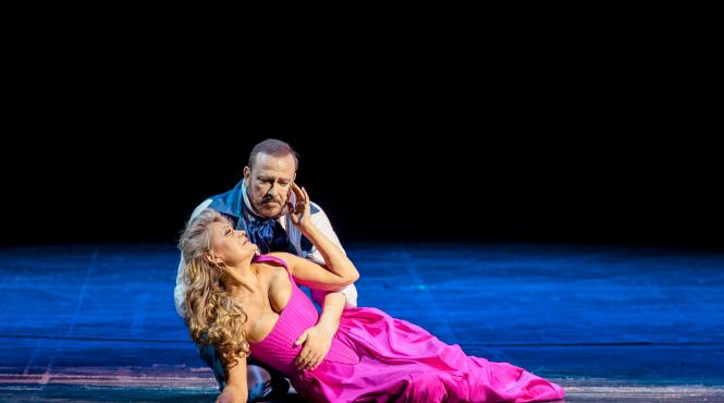 iulia isaev si daniel magdal in manon lescaut premiera anului puccini care deschide stagiunea 2024 2025 a operei bucurestene