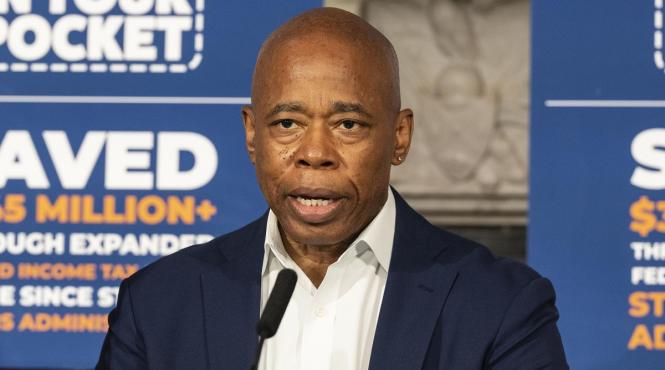 primarul orasului new york eric adams acuzare