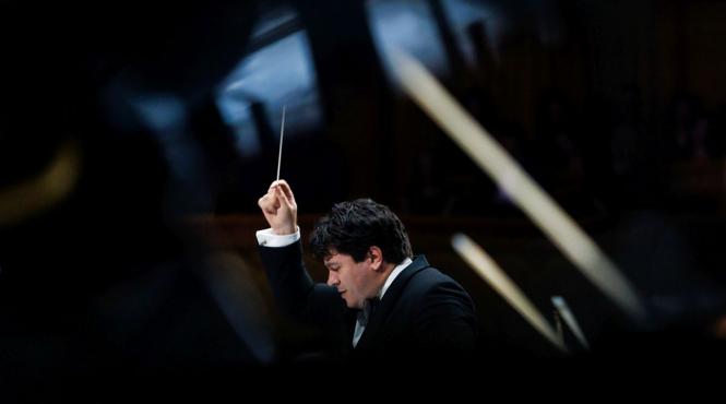 cristian macelaru incheie astazi un masterclass de interpretare dirijorala instrumentala si de aprofundare in studiul muzicii