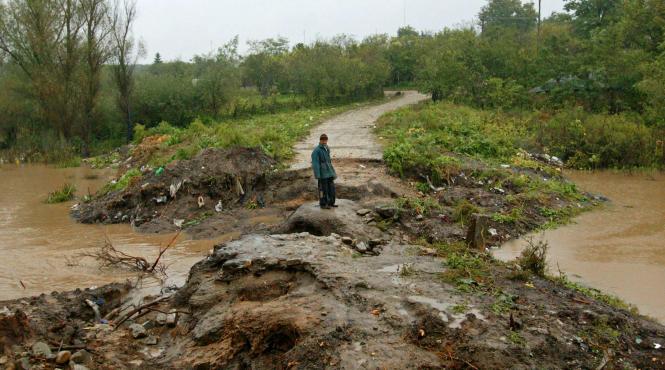 atentie soferi evitati deplasari zone inundabile
