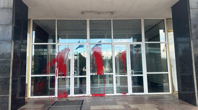 sediu televiziune republica moldova vandalizat grup moscova