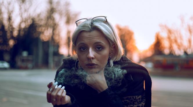 10 semne persoana nefericita