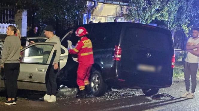 accident tauteu judetul bihor microbuz