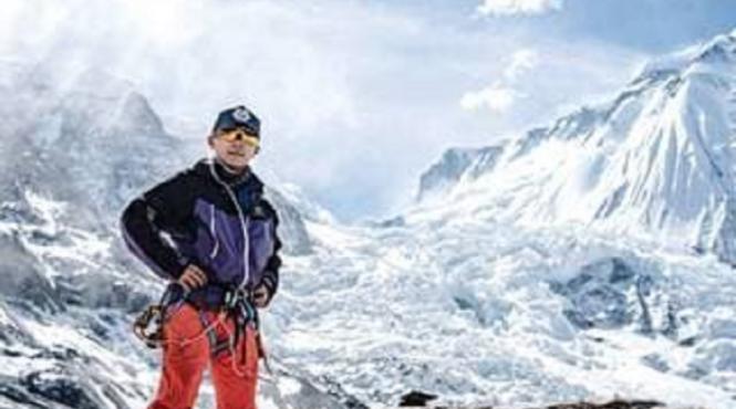 nepalez 18 ani cel mai tanar alpinist toate 14 varfuri peste 8000 m