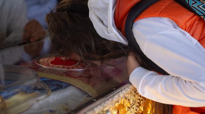 75 000 pelerini inchinat racla sfintele moaste sfanta cuvioasa parascheva