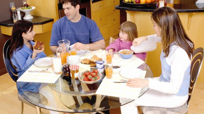 dimineti weekend delicioase 3 idei mic dejun sanatos pentru familia ta