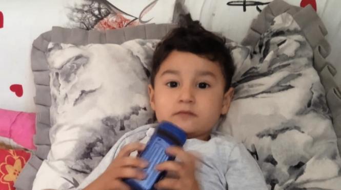 la 3 ani artur risca sa ramana paralizat 30 000 de euro costa operatia care il poate salva