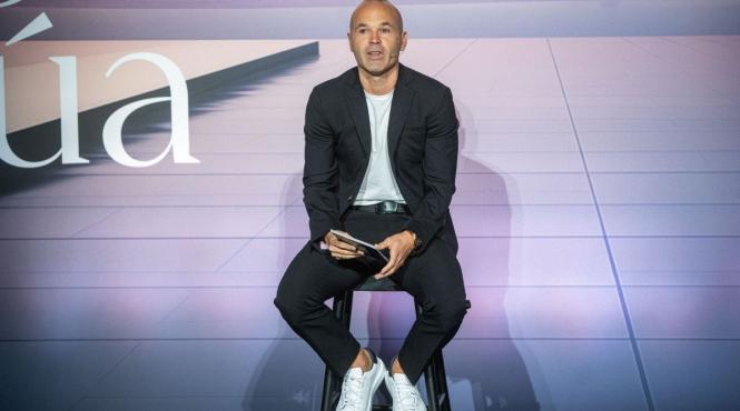 andreas iniesta retragere fotbal simbol barcelona