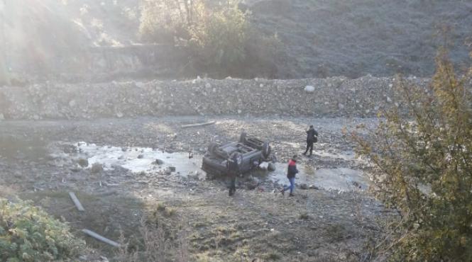 accident mortal jitia fetita 9 ani iesit singura masina rasturnata pod