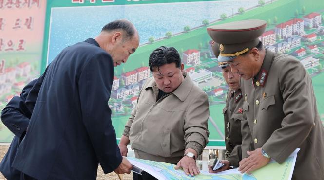 generali nord coreeni inspectie front rus ucraina