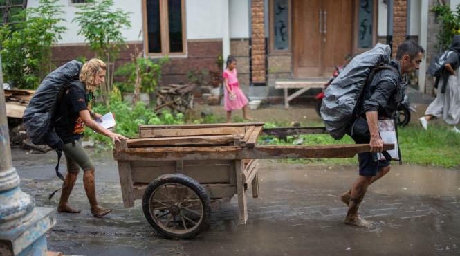 nicolai si sorin au luat ultima imunitate a sezonului la asia express diseara lupta in noroi pentru salvarea de la ultima sansa andreea pereteanu aveam noroi si n dinti