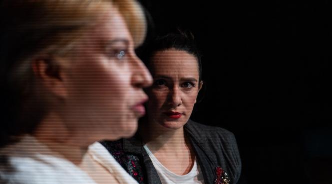 spectacole teatrelli dusmanie v 2 0 e ceva vindecator in a le da oamenilor un obiect al urii lor nu rata ultima reprezentatie a spectacolului semnat de gabriel sandu