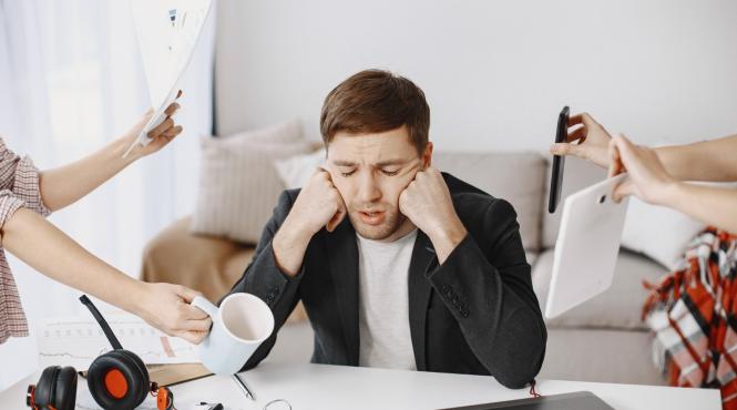 burnout boala profesionala concediu medical platit consiliere psihologica evaluari periodice angajati