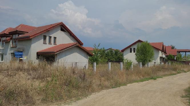 dupa 20 ani cartier henri coanda drumuri asfaltate iluminat modern